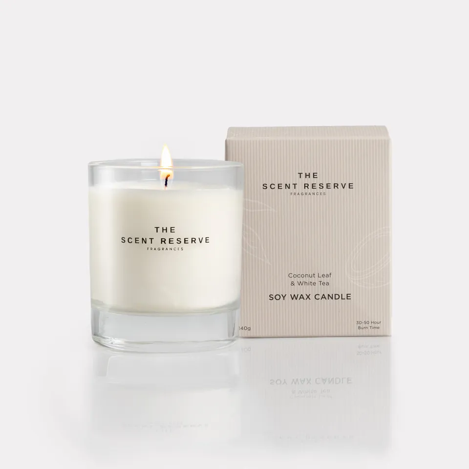 The Scent Reserve Coconut Leaf White Tea bougie cire de soja coco