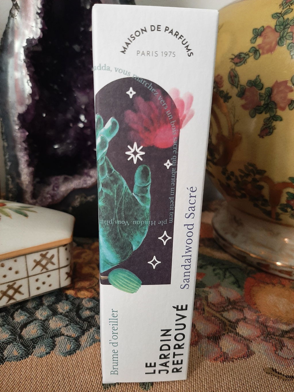 Le Jardin Retrouvé Sandalwood Sacré brume parfumée santal
